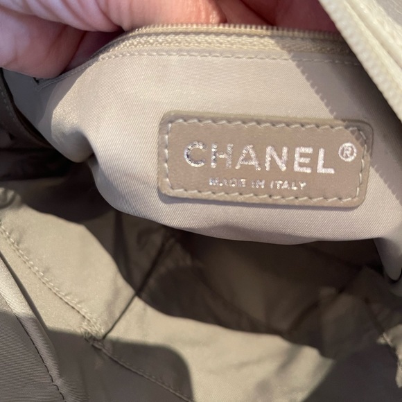 Chanel white tote 2008-2009 - Picture 12 of 16